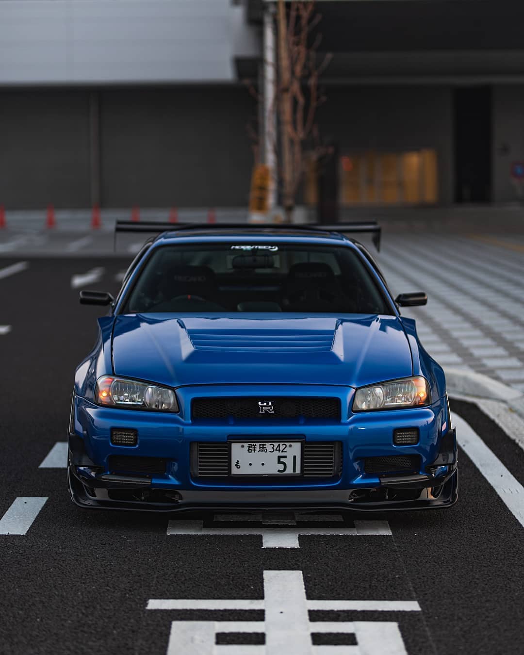 r34